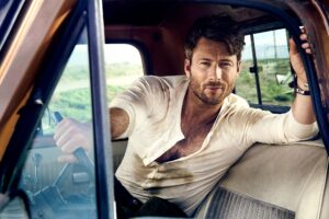 L’ascesa, l’ascesa, l’ascesa di Glen Powell: “Ho iniziato a pensare che questo potrebbe essere un problema”