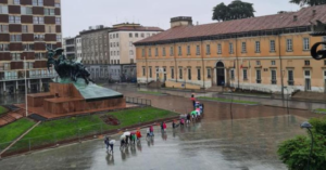 Maltempo, fiume Lambro esonda nel Parco di Monza