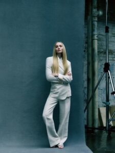 Nel Podcast: Una chiacchierata con la star della copertina di British Vogue Sophie Turner