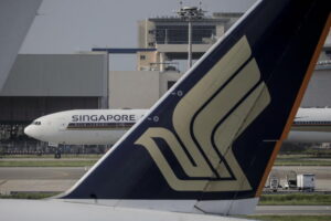 ‘Gravi turbolenze’ su un volo della Singapore Airlines, un morto