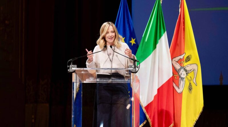 La tentazione di Giorgia: rinviare il referendum e sganciarlo dal governo
