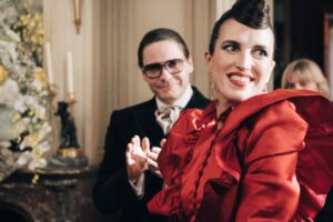 L’amore condiviso per il rossetto rosso ha convinto Jeanne Damas che era giusto interpretare Paloma Picasso