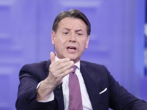 Crollo senza fine dei 5 Stelle, precipitano al 10%