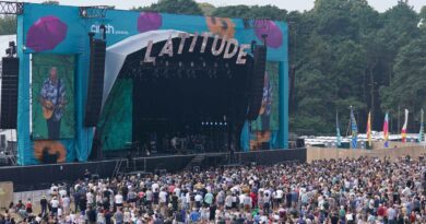 I comici boicottano il Latitude Festival dopo l’abbandono degli spettacoli musicali