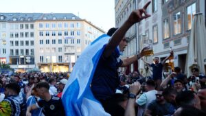 Festa scozzese a Monaco di Baviera in vista della partita inaugurale di Euro 2024 contro la Germania