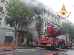 Incendio a Milano, tre morti e tre feriti