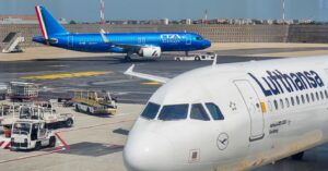 Prima intesa Ue su Ita-Lufthansa, sì con condizioni. Giorgetti: vicino alle nozze