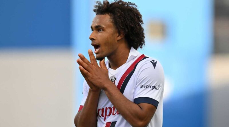 Milan, su Zirkzee c’è anche il Manchester United