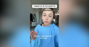 Prova il “consiglio per la digestione” di un influencer e finisce all’ospedale: “Avevo l’esofago bruciato”. Il racconto su Tiktok