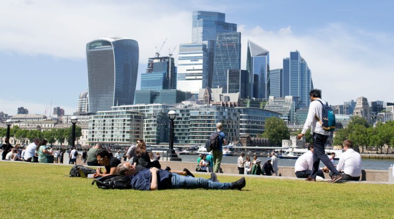 Il giorno più caldo dell’anno con temperature che raggiungono i 30°C