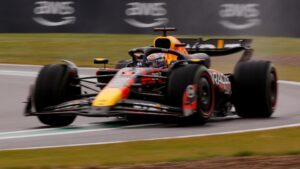 F1 Gp Silverstone, caccia alla pole: le qualifiche in diretta. Leclerc fuori nel Q2, partirà 11°