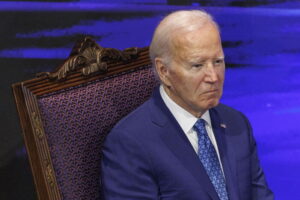 Panico tra i democratici, riunione d’emergenza su Biden