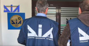 Roma, riciclaggio di camorra e ‘ndrangheta con mafia capitolina e destra eversiva