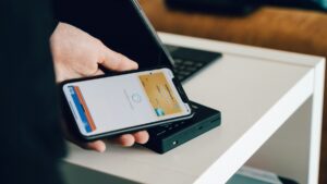 È confermato: i pagamenti con NFC su iPhone funzioneranno con altri sistemi (oltre Apple Pay)