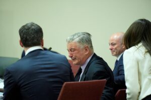 Il caso di omicidio colposo di Alec Baldwin è stato archiviato