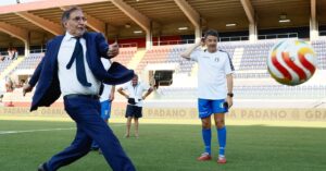 Torna la partita del cuore tra parlamentari e cantanti: La Russa Ct, Schlein e Conte in attacco