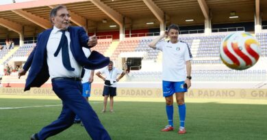 Torna la partita del cuore tra parlamentari e cantanti: La Russa Ct, Schlein e Conte in attacco