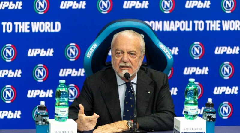 Napoli, De Laurentiis: “È iniziata la ri-semina. Nel calcio chi arriva 2° sembra un fesso”. E non risponde su Osimhen