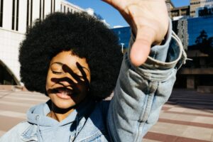 5 consigli e raccomandazioni per l’uso di SPF, secondo un dermatologo