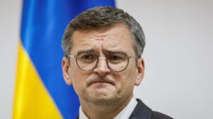 Guerra Ucraina – Russia, le notizie di oggi. Il ministro ucraino Kuleba in Cina: “Pronti a negoziare con Mosca se c’è buona fede”. Il Cremlino: “Bene l’apertura di Kiev, ma servono chiarimenti”