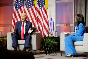 Tutte le cose assurde che Donald Trump ha detto a una stanza piena di giornalisti neri
