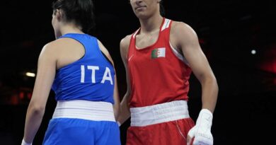“Se non si fosse ritirata…”. Boldrini dà lezioni di boxe (e difende Khelif)