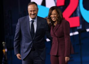 La campagna di Kamala Harris dà alla base dei fan di Doug Emhoff ciò che vuole: Merchandising della Trappola della Sete del Secondo Gentiluomo