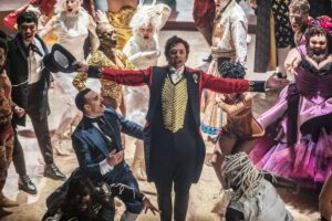 Il progetto passionale di Hugh Jackman The Greatest Showman sarà trasformato in un evento teatrale dal vivo
