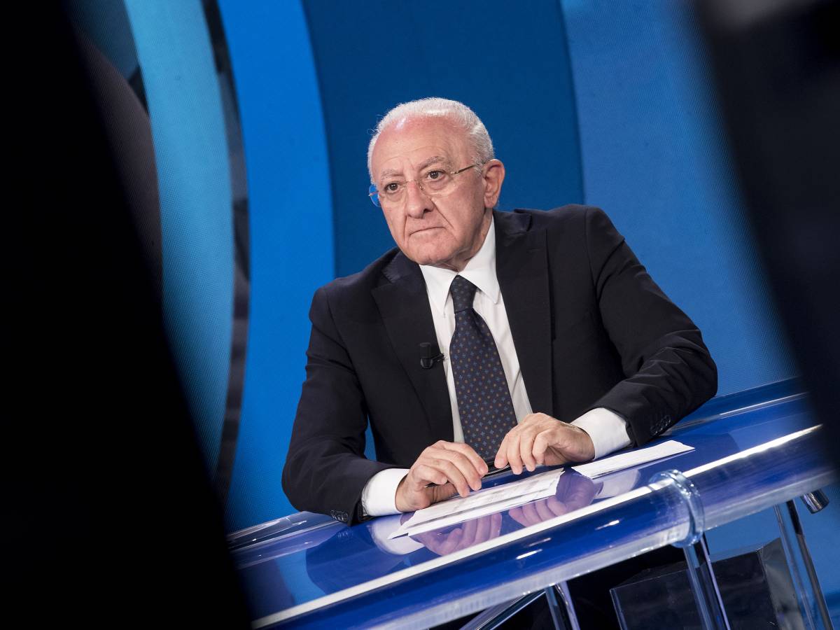 De Luca anti-autonomia ma per sprecare meglio