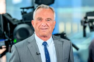 RFK Jr. Dichiarato ineleggibile al voto a New York dopo che il giudice gli ha contestato di vivere in un monolocale in affitto per 500 dollari al mese