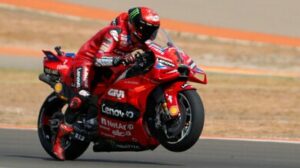 Bagnaia 9° nella volata del GP d’Aragona: Marquez primo davanti a Martin