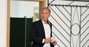 Elezioni Germania, AfD sfonda in Turingia ed è subito dietro alla Cdu in Sassonia: “Siamo pronti a governare”