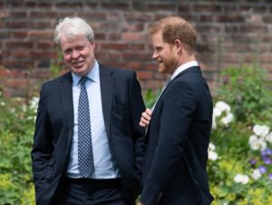 Il principe Harry sarebbe rimasto con la famiglia della madre quando è tornato a casa per un funerale