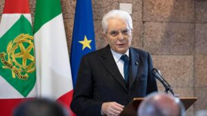 Cernobbio, Mattarella: “Abbattere il debito necessità ineludibile. Ma il giudizio dei mercati sulla credibilità è opinabile”