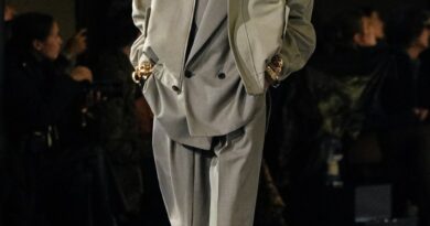 Saint Laurent primavera 2025 pronto per l’uso