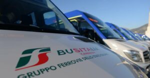 Dopo l’auto arriva il bus di linea senza autista: ecco come funziona