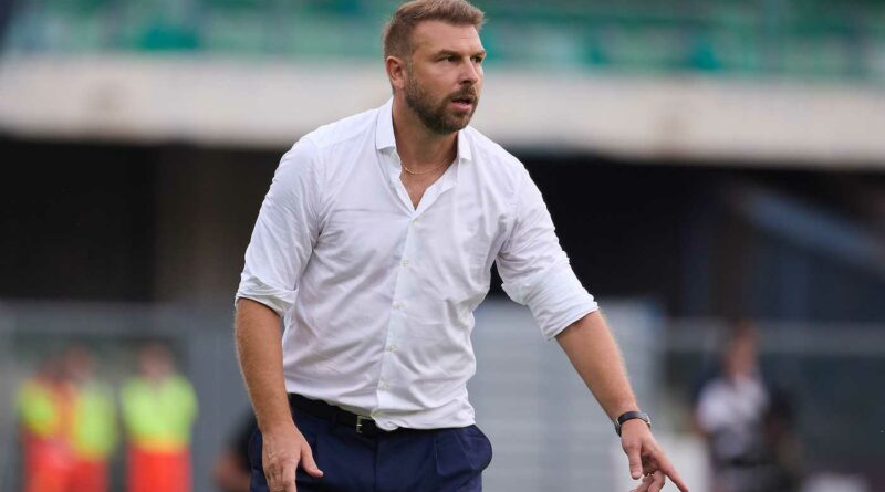 Verona, Zanetti: “Espulsione di Suslov? L’arbitro ha sbagliato, se c’è fallo non è suo”