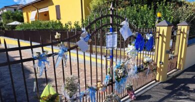 Neonati sepolti, parla l’ex fidanzato di Chiara Petrolini: “Vorrei chiamare i miei figli Domenico e Angelo”