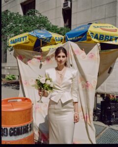 Come ho dato un tocco personale all’abbigliamento da sposa modesto