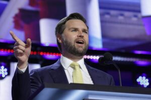 JD Vance dimentica di attenersi al copione, e ammette che lui e Donald Trump finanzieranno la maternità pianificata in un secondo mandato