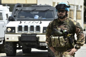 Libano, Israele spara sull’Unifil, colpite anche basi italiane. Meloni: ‘E’ inammissibile’