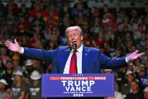 Rapporto: I concorsi a premi via e-mail della campagna Trump sono forse illegali e sicuramente irritanti