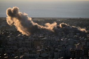 Raid israeliano su più di 50 villaggi in Libano. Idf, ‘eliminati due comandanti di Hezbollah’