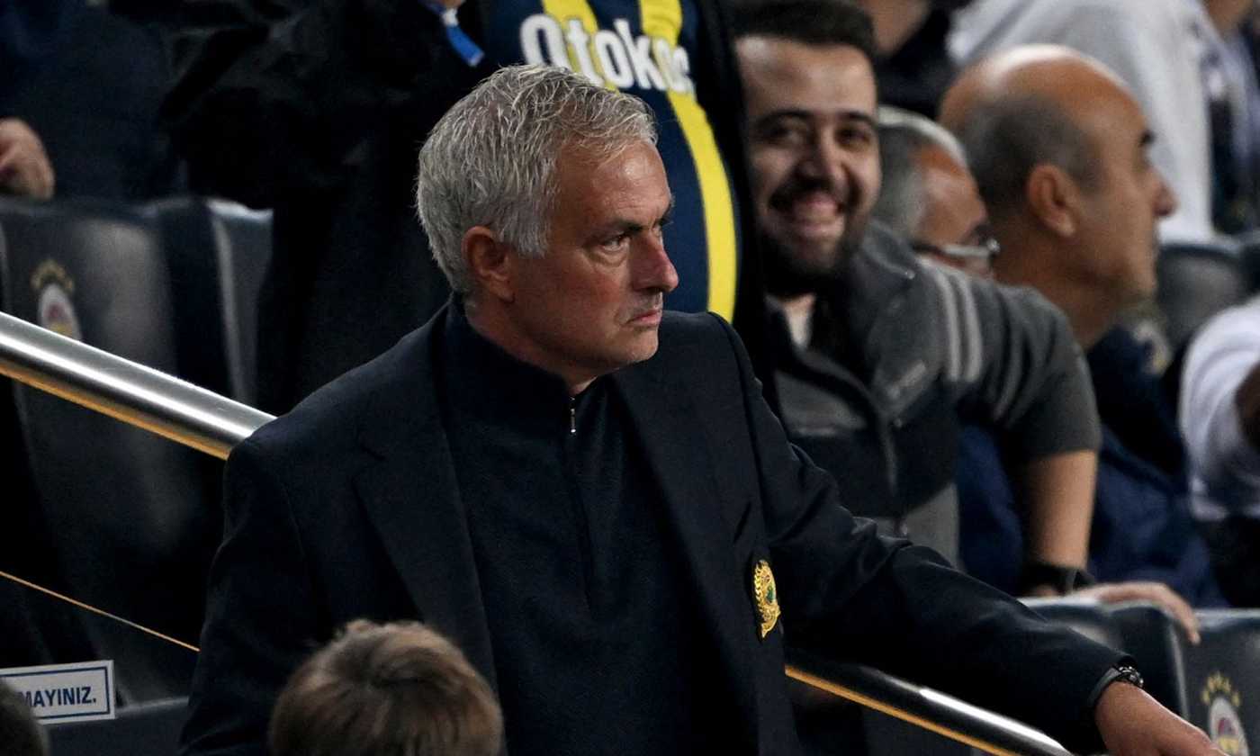 Mourinho-show in Fenerbahçe-Manchester United: Onana lo fa impazzire, l’arbitro lo espelle