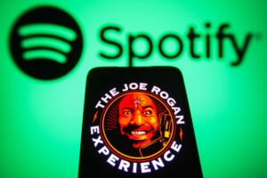 I momenti chiave di Donald Trump nella sua conversazione così amichevole con Joe Rogan