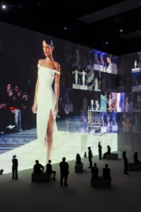 inventare la passerella: Esplorare l’evoluzione della sfilata di moda
