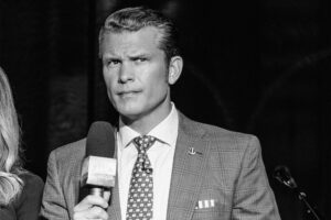 Il segretario alla Difesa scelto da Trump, Pete Hegseth, dovrebbe affrontare precedenti accuse di cattiva condotta sessuale