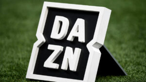 DAZN vuole i nomi di chi ha usato il pezzotto: ecco cosa rischia chi ha guardato partite illegalmente