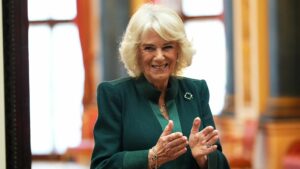 La regina salta l’inizio della visita di Stato del Qatar