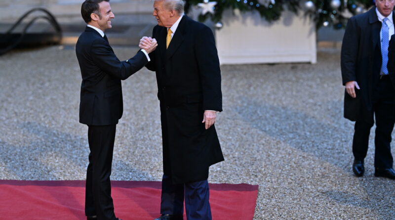 Trump riceve un trattamento da tappeto rosso a Parigi in vista della riapertura della Cattedrale di Notre Dame